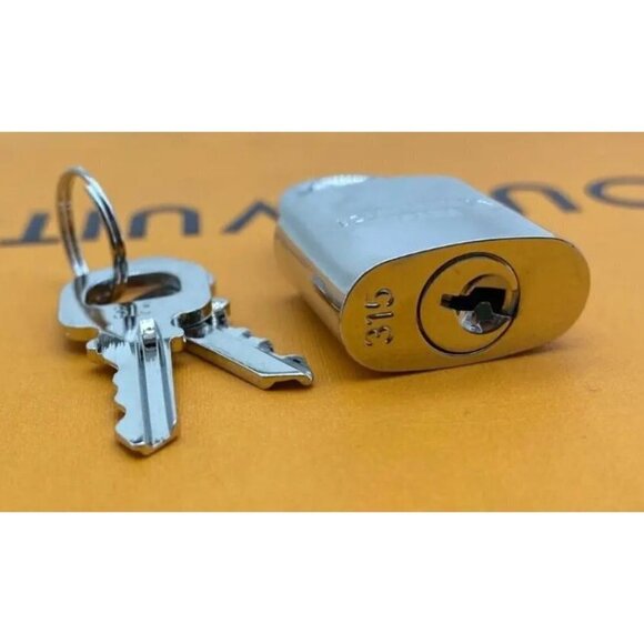 👛  AUTHENTIC LOUIS VUITTON SILVER LOCK AND KEY - Picture 7 of 9